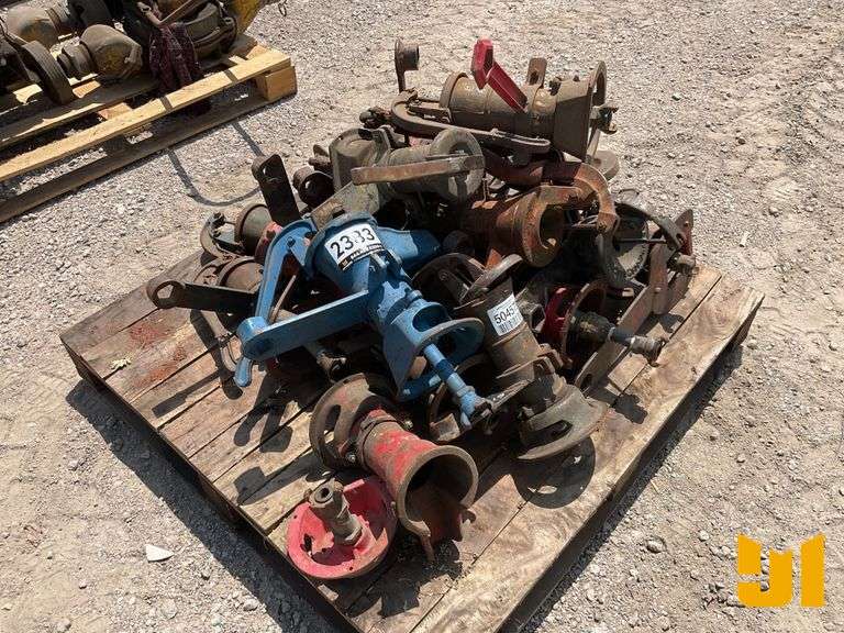 PALLET CONTAINING MISC HAND PUMP