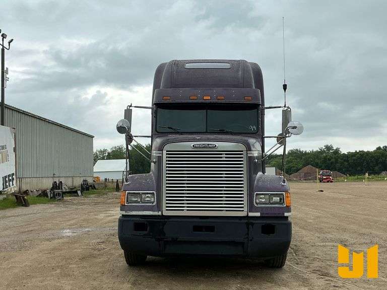 1999 FREIGHTLINER FLD120 TANDEM AXLE TRUCK TRACTOR VIN: 1FUYDSEB5XPA02756
