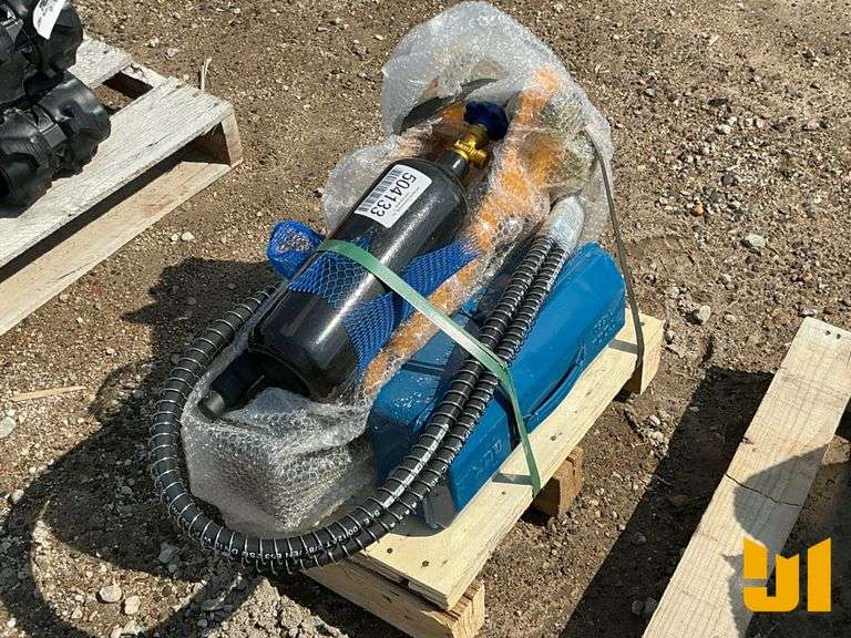 UNUSED 2025 SB05 HYDRAULIC BREAKER SN: 01430