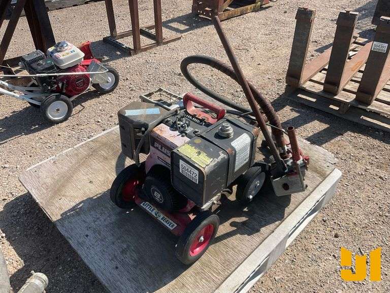 LITTLE BEAVER PORTABLE AUGER (NO BITS)