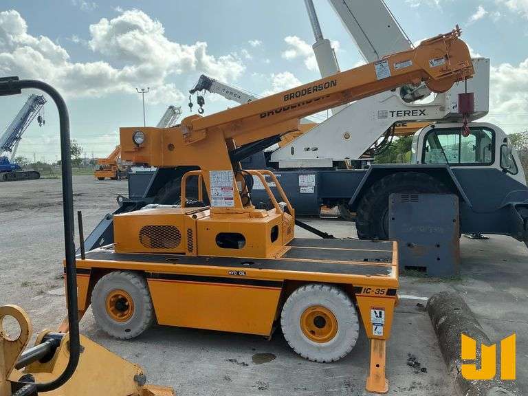 2012 BRODERSON IC35-2F CARRY DECK CRANE SN: 6706135