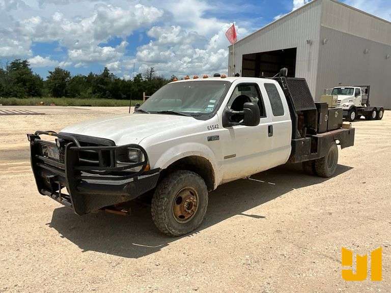 2003 FORD F-350 DUALLY CREW CAB 4X4 FLATBED TRUCK VIN: 1FDWX37PX3EC13079
