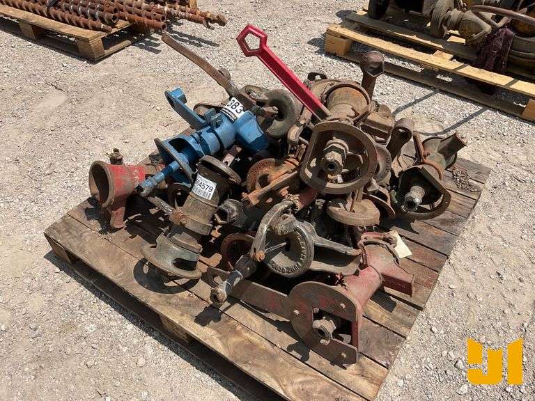 PALLET CONTAINING MISC HAND PUMP