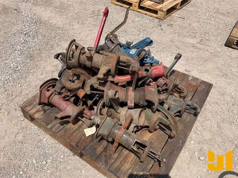PALLET CONTAINING MISC HAND PUMP