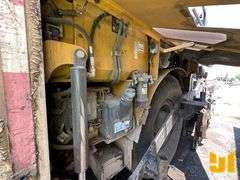2015 CATERPILLAR AP1000F RUBBER TIRE PAVER  SN: CATAP100KAC400131