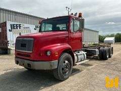 2002 FREIGHTLINER FL112 TANDEM AXLE CAB & CHASSIS VIN: 1FVHBGA872HK42089