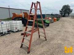 LOUISVILLE  8 FT DOUBLE SIDED LADDER