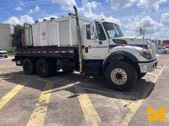 2010 INTERNATIONAL 7400 SBA T/A FUEL & LUBE TRUCK VIN: 1HTWGAAT8AJ214575