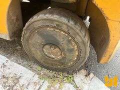 WHITE MA80 CUSHION TIRE FORKLIFT SN: 5600133