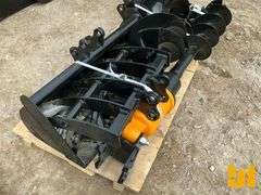 UNUSED MINI EXCAVATOR ATTACHMENT KIT TO INCLUDE 32” BUCKET, 8” BUCKET, QUICK COUPLER, RIPPER, GRAPPL