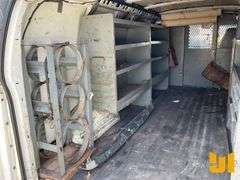 2001 GMC SAVANA 2WD CARGO VAN VIN: 1GTFG29R011235187