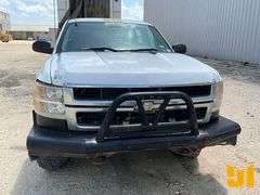 2009 CHEVROLET SILVERADO 2500HD CREW CAB 4X4 FLATBED TRUCK VIN: 1GCHK436X9F178738