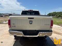2017 RAM 1500 LARAMIE CREW CAB 4X4 PICKUP VIN: 1C6RR7VT2HS772306