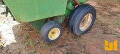 JOHN DEERE 318 ROUND BALER SN: 00385X955647