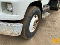1996 FREIGHTLINER FL80 TANDEM AXLE FLATBED TRUCK VIN: 1FVXJLBB3TL599057