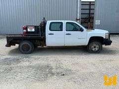2009 CHEVROLET SILVERADO 2500HD CREW CAB 4X4 FLATBED TRUCK VIN: 1GCHK436X9F178738