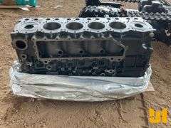 UNUSED 6 CYL MITSUBISHI 6D24 ENGINE LONG BLOCK