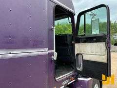 1999 FREIGHTLINER FLD120 TANDEM AXLE TRUCK TRACTOR VIN: 1FUYDSEB5XPA02756