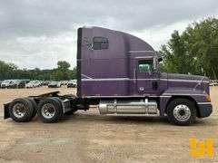 1999 FREIGHTLINER FLD120 TANDEM AXLE TRUCK TRACTOR VIN: 1FUYDSEB5XPA02756