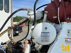 2018 PETERBILT 567 TANDEM AXLE REAR DISCHARGE MIXER TRUCK VIN: 1NPCL70X7JD475089