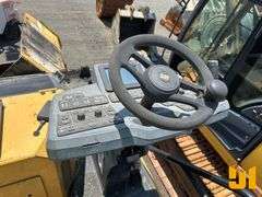 2015 CATERPILLAR AP1000F RUBBER TIRE PAVER  SN: CATAP100KAC400131