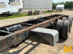 2002 FREIGHTLINER FL112 TANDEM AXLE CAB & CHASSIS VIN: 1FVHBGA872HK42089