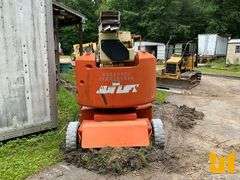 2001 JLG N40 ELECTRIC AERIAL LIFTS SN: 0300057970