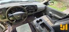2007 CHEVROLET SILVERADO REGULAR CAB 4X2 PICKUP VIN: 1GCEC14C87E527045