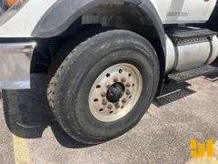 2010 INTERNATIONAL 7400 SBA T/A FUEL & LUBE TRUCK VIN: 1HTWGAAT8AJ214575