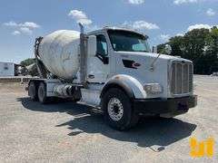 2018 PETERBILT 567 TANDEM AXLE REAR DISCHARGE MIXER TRUCK VIN: 1NPCL70X8JD466031