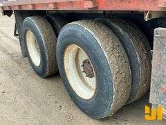 1996 FREIGHTLINER FL80 TANDEM AXLE FLATBED TRUCK VIN: 1FVXJLBB3TL599057