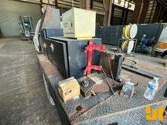2003 FORD F-350 DUALLY CREW CAB 4X4 FLATBED TRUCK VIN: 1FDWX37PX3EC13079