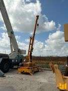 2012 BRODERSON IC35-2F CARRY DECK CRANE SN: 6706135