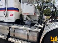 2011 KENWORTH W900 TRI AXLE DAY CAB TRUCK TRACTOR VIN: 1XKWP4TX9BJ284297