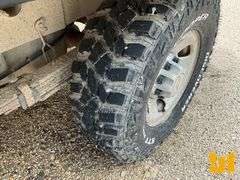 2009 CHEVROLET SILVERADO 3500HD CREW CAB 4X4 FLATBED TRUCK VIN: 1GBHK73609F174381