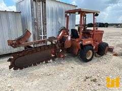 1996 DITCH WITCH 4500DD TRENCHER SN: 3N1081
