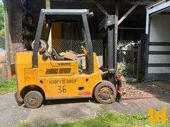 WHITE MA80 CUSHION TIRE FORKLIFT SN: 5600133