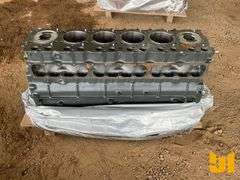 UNUSED 6 CYL MITSUBISHI 6D24 ENGINE LONG BLOCK
