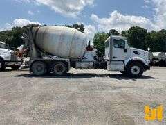 2018 PETERBILT 567 TANDEM AXLE REAR DISCHARGE MIXER TRUCK VIN: 1NPCL70X8JD466031