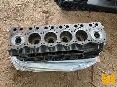 UNUSED 6 CYL MITSUBISHI 6D24 ENGINE LONG BLOCK