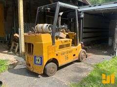 WHITE MA80 CUSHION TIRE FORKLIFT SN: 5600133