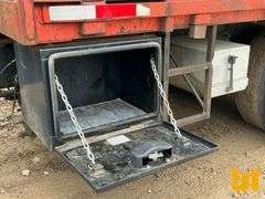 1996 FREIGHTLINER FL80 TANDEM AXLE FLATBED TRUCK VIN: 1FVXJLBB3TL599057