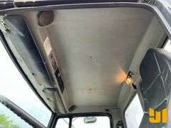 1996 FREIGHTLINER FL80 TANDEM AXLE FLATBED TRUCK VIN: 1FVXJLBB3TL599057