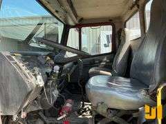 2002 FREIGHTLINER FL112 TANDEM AXLE CAB & CHASSIS VIN: 1FVHBGA872HK42089