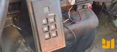 2001 INTERNATIONAL 4700 S/A BUCKET TRUCK VIN: 1HTSCAAN11H339971