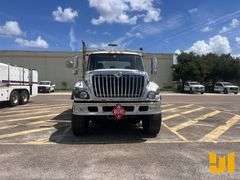 2010 INTERNATIONAL 7400 SBA T/A FUEL & LUBE TRUCK VIN: 1HTWGAAT8AJ214575