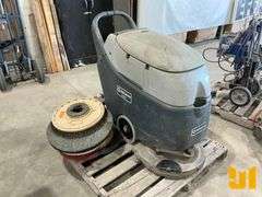 ADVANCE SC450 ELECTRIC FLOOR SCRUBBER