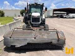 2018 MASSEY FERGUSON BROOM TRACTOR SN: JJM72004