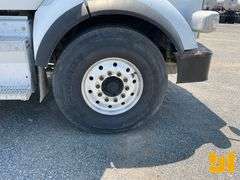 2018 PETERBILT 567 TANDEM AXLE REAR DISCHARGE MIXER TRUCK VIN: 1NPCL70X8JD466031
