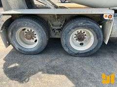 2018 PETERBILT 567 TANDEM AXLE REAR DISCHARGE MIXER TRUCK VIN: 1NPCL70X7JD475089